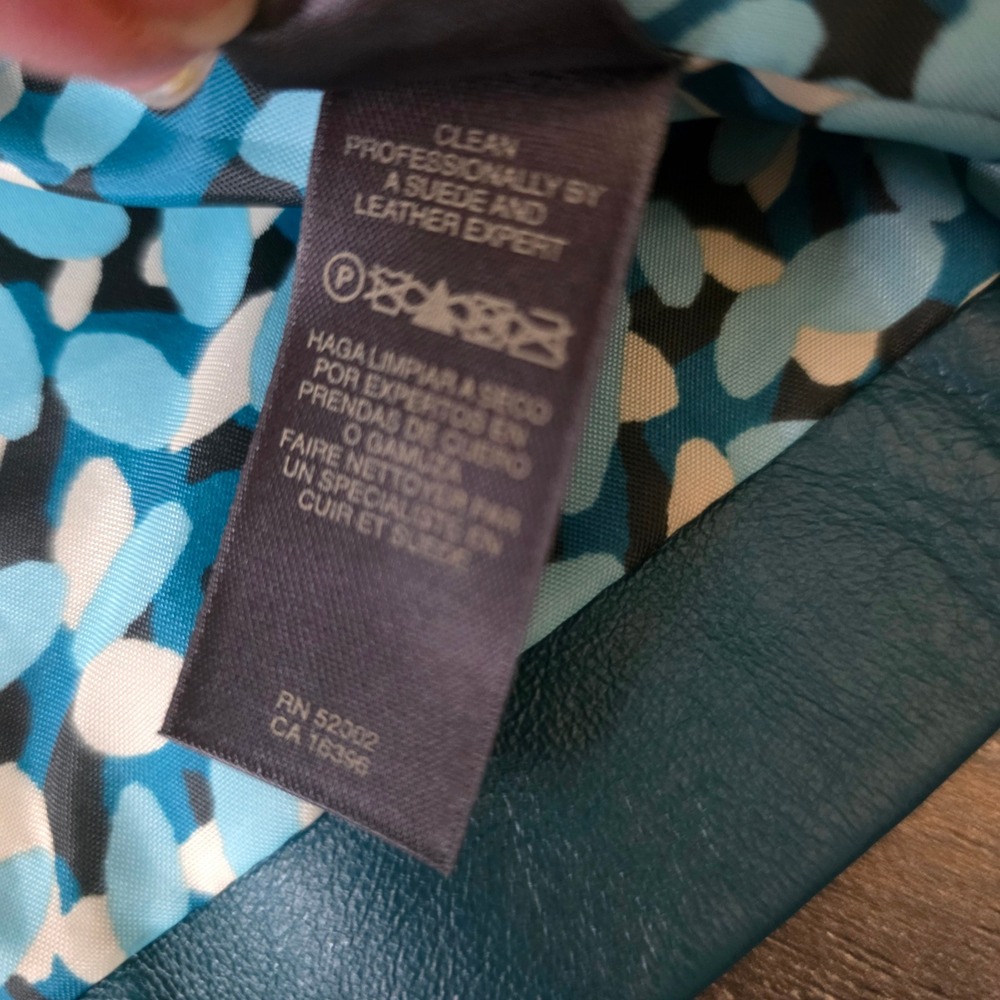 Liz Claiborne Teal Blue 100% Leather Blazer Jacket NWT REMU7642‎ Size 12 - Picture 5 of 15